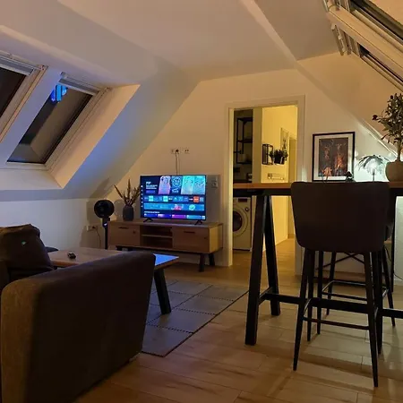 Tolle Mit Blick Auf Den Stoertebeker Turm