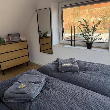 Tolle Mit Blick Auf Den Stoertebeker Turm Marienhafe